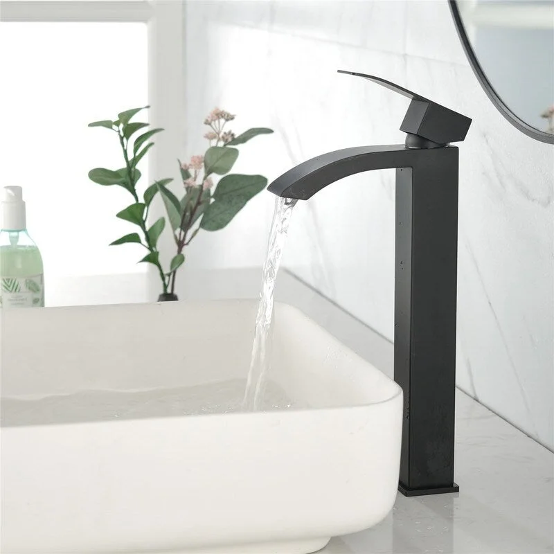 Modern industrial design single handle bathroom faucet